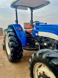 مكينة نيوهولند • موديل ٢٠١١ • كفالة عامة