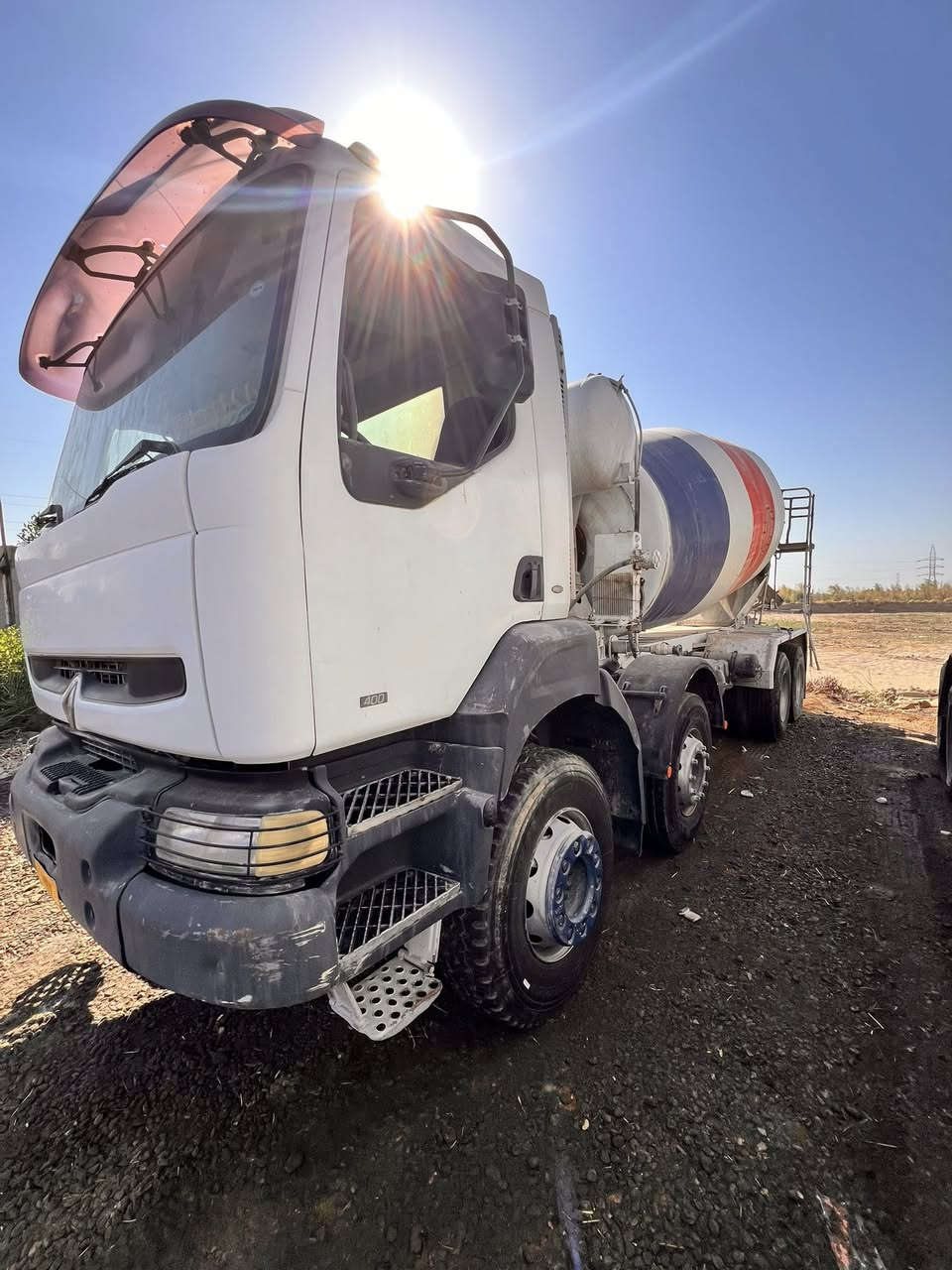 للبيع/ المكان واسط النعمانية قرب الجسر معرض الحاج علاء صچم لل استفسار /***********/***********
