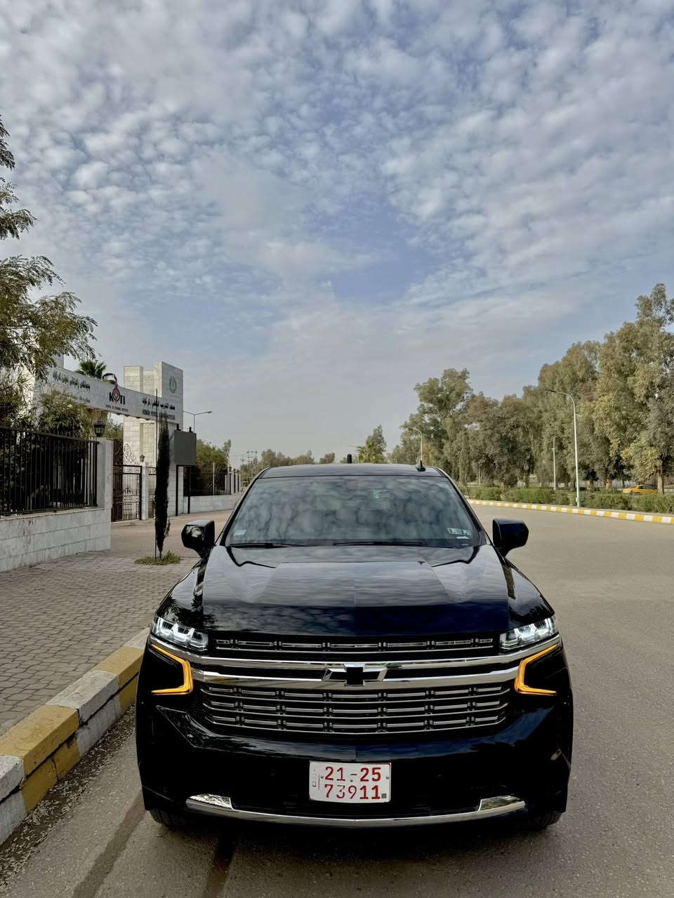 سلام عليكم تاهو 2024 للبيع. دخول جديد
🟢CHEVROLET TAHOE 2024 LS Fedrali
حجم المحرك 8 (5.3) 

عداد المسافة : 6 ألف فقط

الحادث : قطعة واحدة. بدون واخل. 

🔴المواصفات :

بجم بريمير
لايت لد
سويج عدد 3 بصمة
بصمة تشغيل
بصمة ابواب 4 وصندوق
كاميرا خلفية
السيارة 4*4
تبريد ثلث قطع
7 راكب كشن منفصل Vip 
تحكم وضعيات القيادة...Drive Modes 
كشنات جلد vip +تحكم كهربائي 
تحكمات استيرن 
هاند بريك بصمة
مانع انزلاق+ABS
شاشة كاربلي +اندرويد اوتو
حساسات خلفية
حساسات امامية
منافذ Type C+USB
وبقية المواصفات المعروفة

كاتي وتترقم شمالي شرط الترقيم (سليمانية، اربيل، دهوك)

🔴(العنوان/كركوك)
              - - - - - - - - - - - - - - - - - 

🔴للاتصال/
***********
