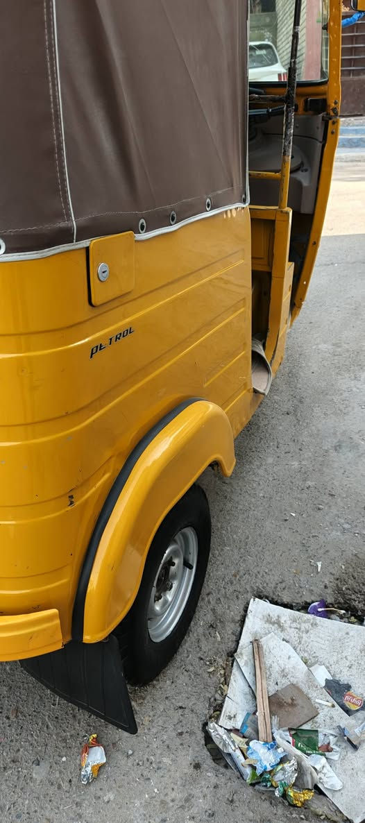 سلام عليكم تكتك مديل 2020 بسمي تكتك جديدة قطرت صبغ مابيها حته دوس بعدهن بلاديات مكفولة من تنقيص وتبخير تكتك جاهزة ربع ماتذب عليها   مكاني مدينة الصدر الأورفلي  إلي يريدها يخابرني ***********
