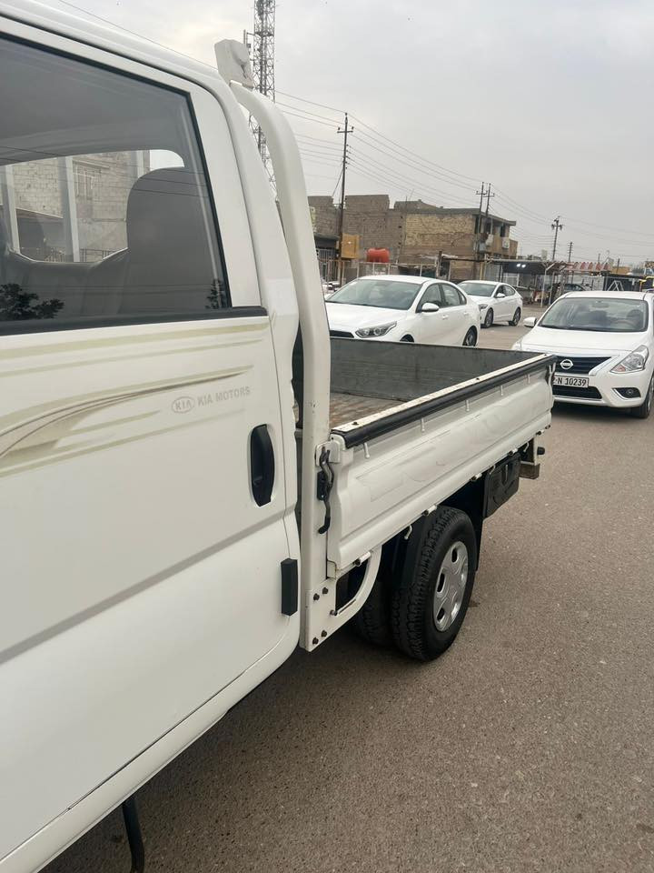 سلام عليكم للبيع كيه 2017 كفاله عامه كير محرك كشر شاصي كله مكفول محرك 2700 رقم بغداد بسمي سعر 136 وبيها مجال حك الجيه مكانها بغداد ***********
