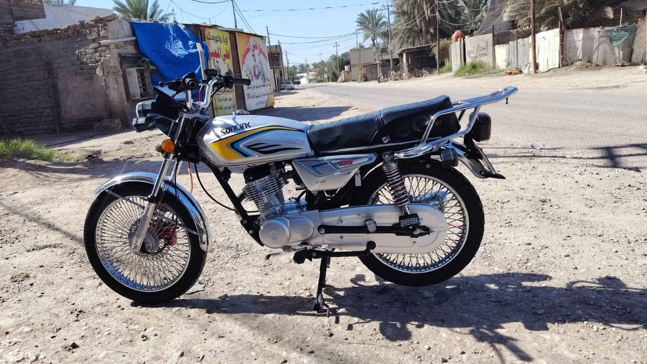 السلام عليكم شباب دراجه تايجر للبيع موديل 25  دراجه كفاله عامه اوراق دراجه نظيفه حيل مكاني حله سياحي  ***********
