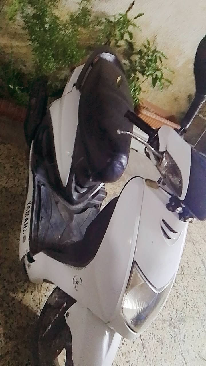 سلام عليكم  دراجة سكنس نثية اي نقص مابيه بس بيه لاستيك ولف عنوان حسينيه راشديه السعر على الخاص ***********
