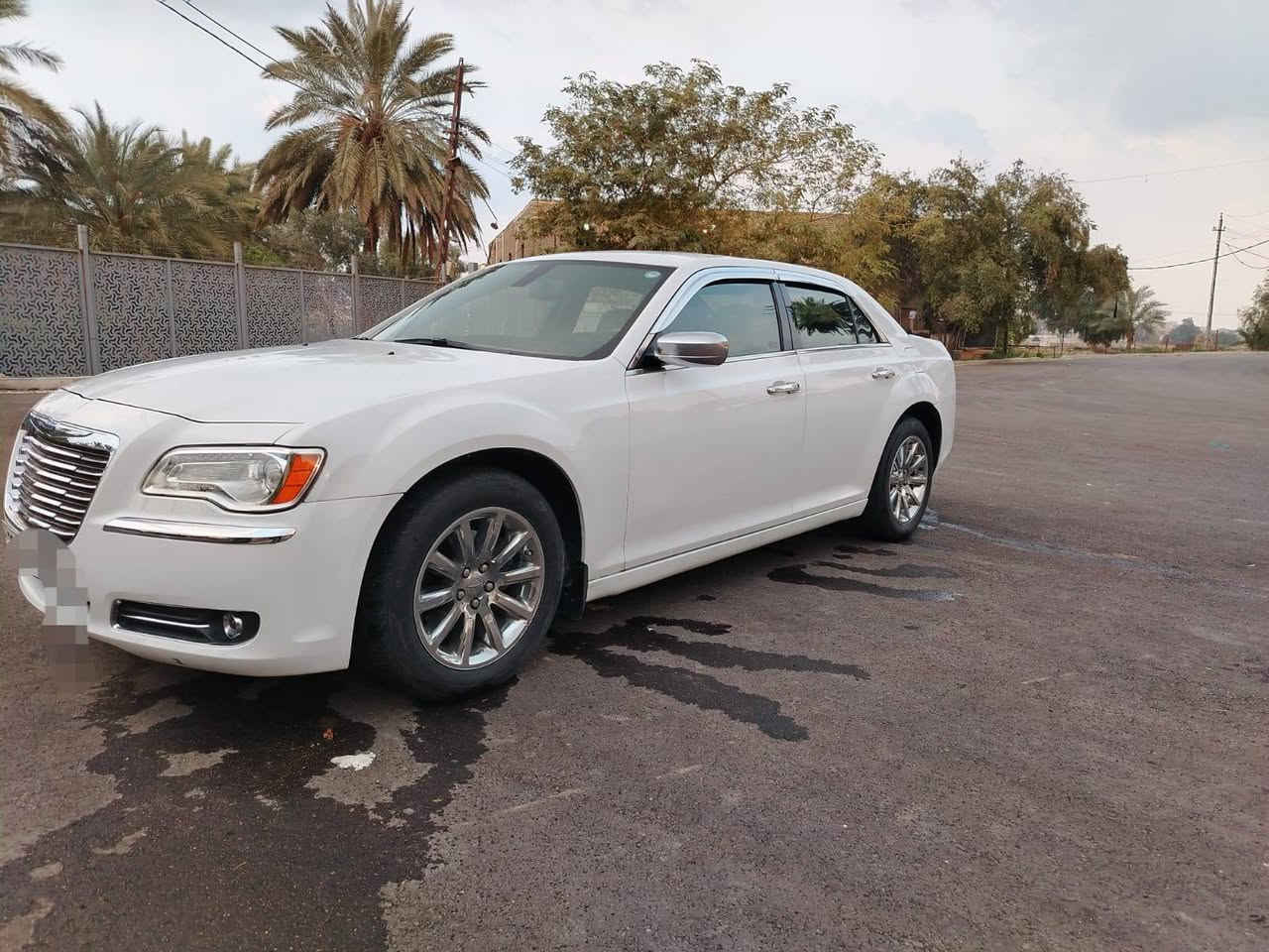 السلام عليكم عندي اوباما ٢٠١٢ للبيع وارد كندي السيارة داخلة كلين وبيها بارد بل جاملغ الأيمن وباب السايق شي بسيط وبيها صبغ مكانين كد اربع اصابع سونار حديث مرفق مع المنشور المواصفات
محرك ٣٦٠٠
كير طيارة ٨نمر
كشنات جلد وكهرباء تدفئة
شاشة وكامرة خلفية
تحكمات ستيرن 
تشغيل عن بعد 
رقم أربيل بسمي تحويل ثاني يوم مكان السيارة بغداد سعرها ١٨٠ وبيها مجال للشراي رقم الهاتف ***********
(ملاحظة الي متعجبة السيارة يكدر يعبر المنشور )
