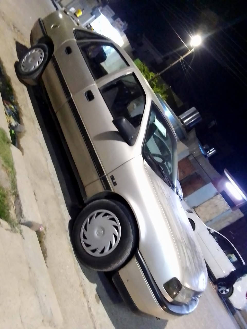 السلام عليكم اخواني اوبل فكترا حجم 16 بيها صرف  ضرار السياره مكصوصه عقجين شرط تحويل من الشرعي ماكو وكاله ما بيها كربون  *********** /***********
العنوان موصل وادي حجر السعر 28
