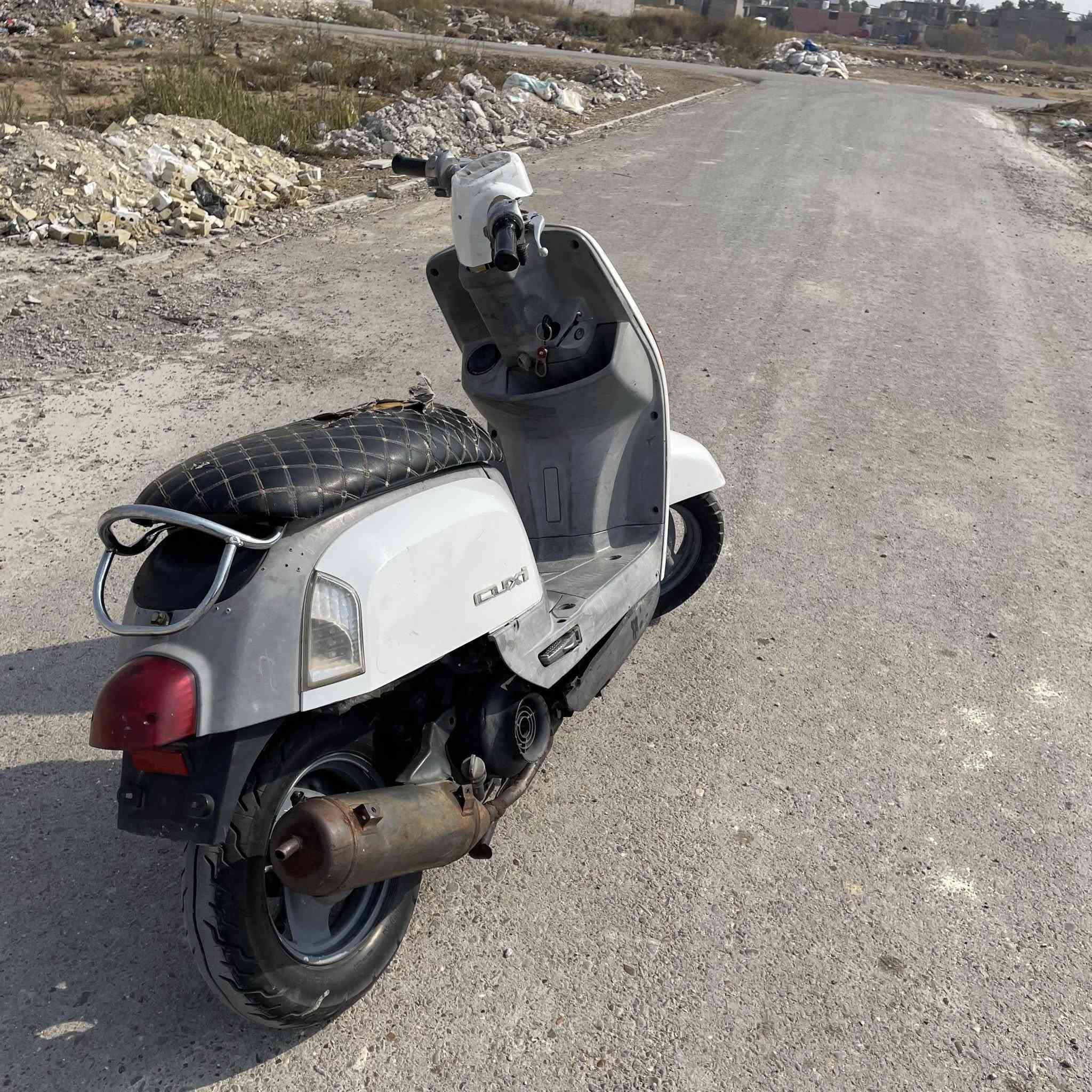 للبيع دراجه بوليس كابريتر
شغاله هندر مكينه ناعمه شلعه ومعدل خير من الله 
اشاير شغاله سكن 
سكن لكلوب شغال 
كلوب عالي ناصي شغال 
بك لايت شغال كفرات كامله 
دراجه يرادله ترتيبات بسيطه 
للبيع او المراوس بماكس عدله 
سعر ٣٠٠ 
مكاني بغداد الشعب بوب شام 
فدوه لقلبك اذا مو شراي لا تضل بس تعامل وتنطي وعد وما تجي 
شراي تصل وبيك خير ودلل 
***********
متواجد خاص
