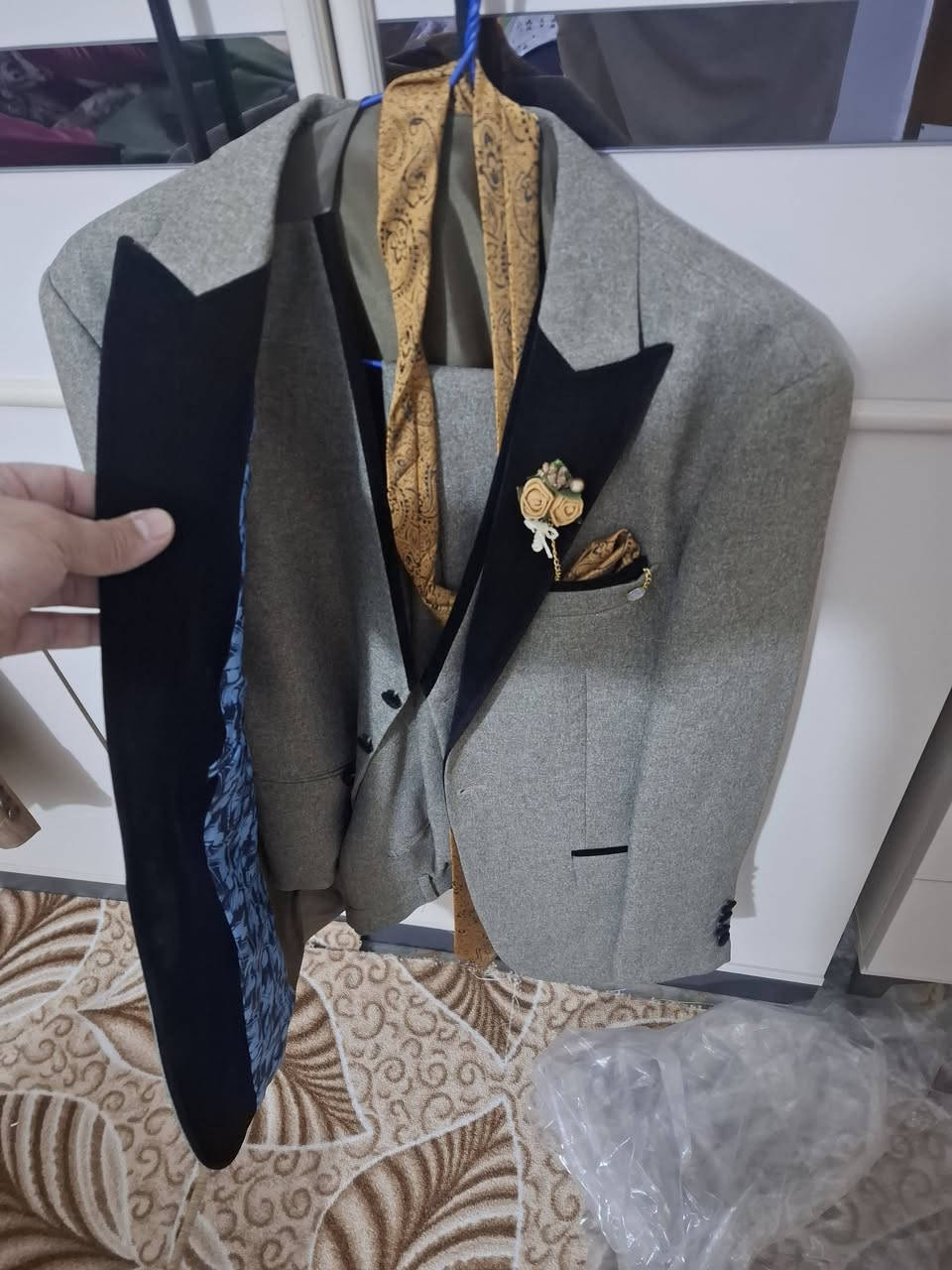 سلام عليكم عندي قوط شبابية قسم باالله مرة وحدة ملبوسات وجاكيتات كذلك الواحد ماخذة التوكسيدة العسلي 3 قطع ماخذة 125 والصاجي با 90
 شرط ملبس واحد أريد ابيعهن مايصيرن عليه لبسة وحدة وعفتهن


**إذا كنت صاحب هذا الإعلان وتريد حذفه لأي سبب، رجاءا أرسل رسالة إلى الدعم الفني**