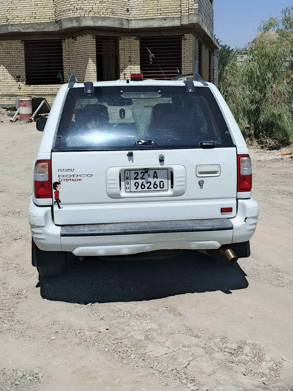 السلام عليكم سيارة أزوزه ياباني للبيع موديل 2000 السعر 65 وبيه مجال *********** سياره جاهزه مانقصها شي
