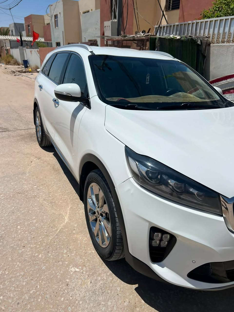 سلام عليكم كيا سورنتو موديل 2019خليجي رقم بغداد دولي  ماشيه 155 بيه بارد بل بابين  موضح بل صوره وبيه شخط باب سايق مصلح 
بصمه 2
تبريد3 قطع 
7 راكب 
داخل جلد 
تحكم ستيرن 
شاشه
كأمره 
حساس امامي خلفي 
مري شفط
جنطه كهرباء 
زنون عالي ناصي 3 عدسات بلادي لد نهاري 
بردات خلفي بلادي 
قماره حديد 
سياره ماناقصها اي شي 
سعر 240 $ وبيه مجال 
***********
***********
