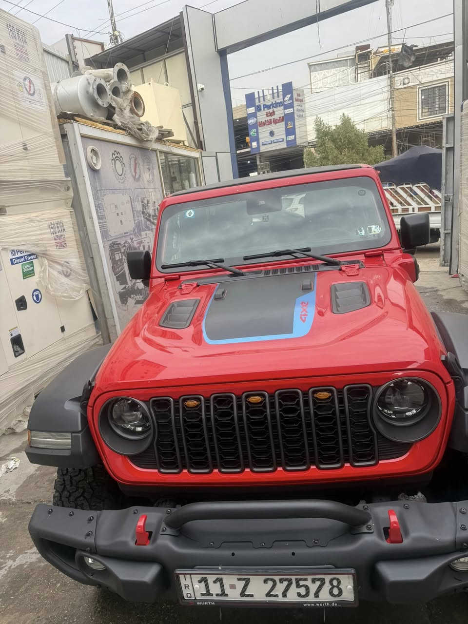 السلام عليكم للبيع جيب رانجلر ربكون 4xe موديل
2024
اعلى مواصفات السياره على وضع البلاد 
ضرر السيارة خلفي قطعتين صبغ فقط وقطعة تبديل لون 
السيارة ماشية 19 الف ميل فقط  رقم بغداد بسمي 
السعر 305 ورقة وبيها مجال للشراي 
مكان السياره بغداد الكراده 
***********
