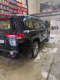 لاندكروزر ساز • ٢٠٢٣ • ٤٥ ألف كم