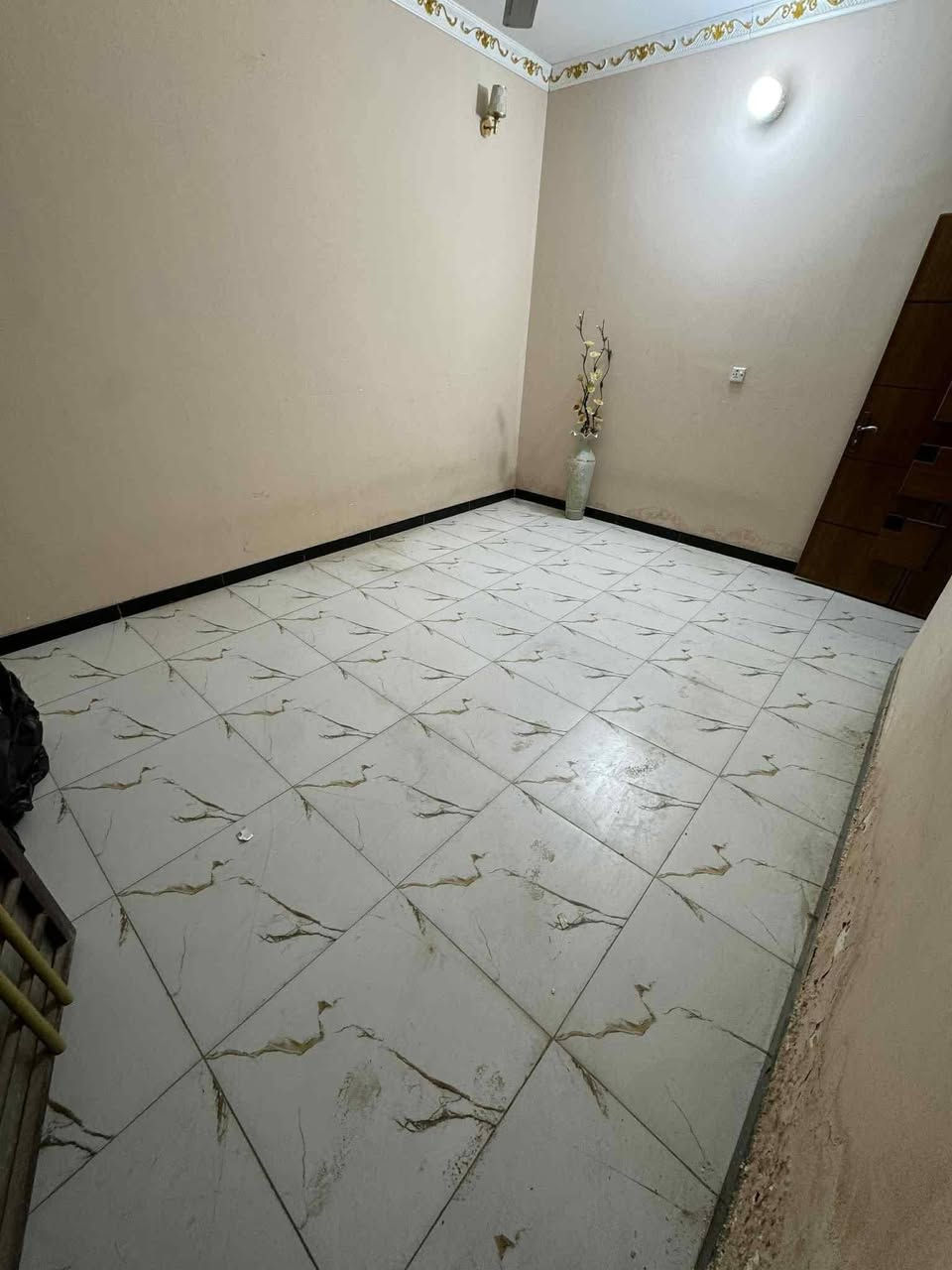 متوفر الان #بيت #للايجار في التقية الثالثة بنزلة مازن قريب كلش عالشارع
يحتوي على غرفتين و صالة و استقبال و مطبخ و صحيات طابقين

ايجاره 350 شامل اجور الماء والكهرباء 

للاستفسار اتصال على الرقم *********** او مراسلة الصفحة
