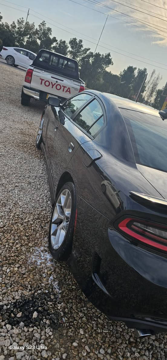 سلام عليكم
للبيع جارجر ٢٠٢٣ اصل 
لون اسود ملكي 
رقم اربيل دولي تريد  تحويل ثاني يوم
 تريد وكالة عامه مطلقة 
مكينه ٣٦٠٠ ماشيه 57
حادثها جاملغ وبنيد
 السيارة مبرمجة برمجة كاملة .
.ادامة كاملة
السعر 225
العنوان بابل 
***********
