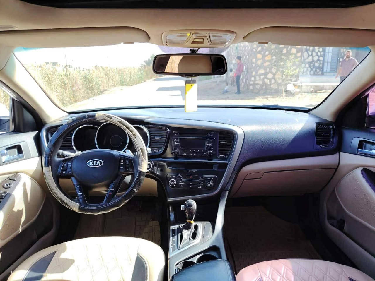 السلام عليكم عيدكم مبارك
أوبتما خليجي مكفوله 
موديل 2012 
2400
 سعرها 137 وبيها مجال للشراي مجال جثير 
واتساب واتصال 
***********
يارب البو علوان
