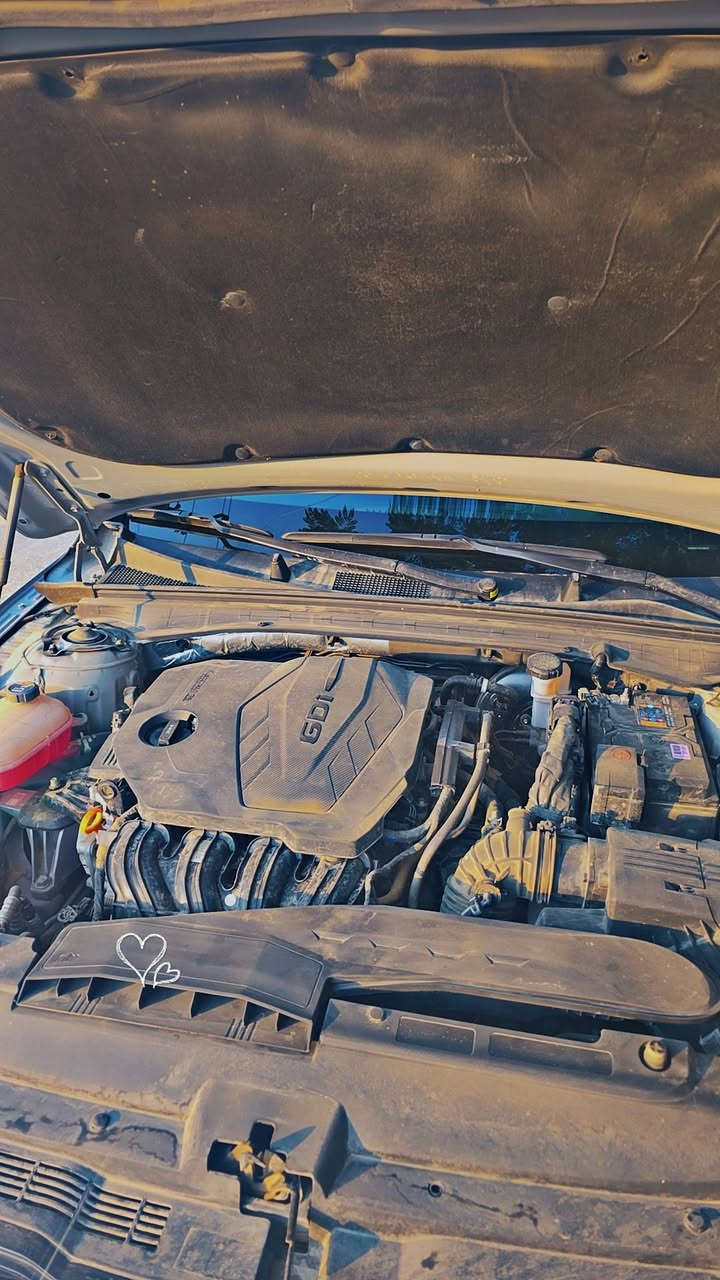 كي5
GT موديل ٢٠٢٥ محرك ٢٤٠٠ تنفس طبيعي
رقم بغداد باسمي السعر ٢٣٠ وبي مجال
كل الايرباكات سليمه
حادثها بنيد سطحي ومبدل فقط وبيها صبغ شبر بالتكمه أثر تحميل
لون اسمنتي مميز //فول  مواصفات للأخير  أعلى مواصفات ب كي 5
سونارها موجود
مكاني بغداد(***********)
