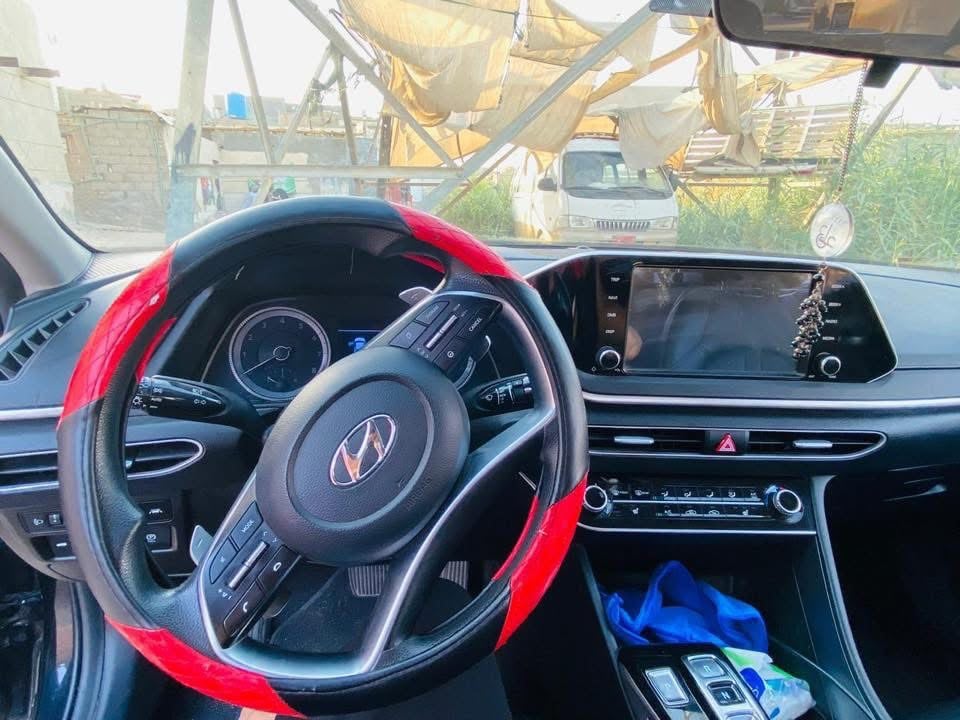 السلام عليكم سوناتا مديل ٢١ رقم أربيل وارد كوري غاز خط واحد بلاد ماشية ٨٠ بيه أربع قطع صبغ بدون ضربة يعني بكوريا وبيه بجهة السائق بل مدكر بل هلال كد شبر بارد بسيط   فول موصفات معروفه موصفات السوناتا ماعده البنوراما     السعر ١٦٧ قابل للتفاوض الهاتف (***********)