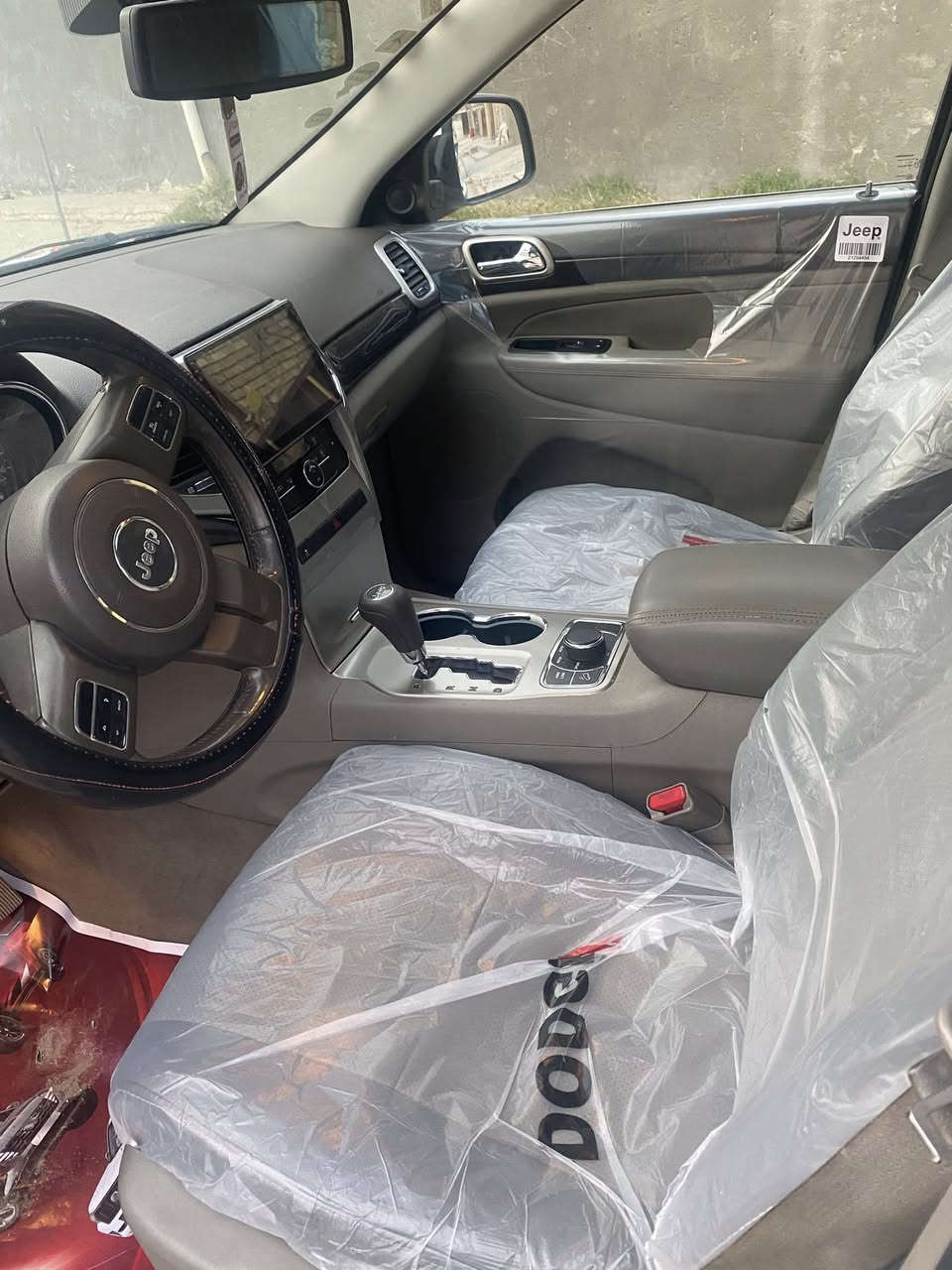 جيب لاريدو موديل ١٣ خليجي رقم اربيل سنويه جديده سياره حيل نضيفه مكفوله من الحار والتبديل والصبغ  
مستعجل ع بيعتهه مكان بغداد الزعفرانيه السعر ١٧٥ والله سعره اكثر بس مستعجل  
***********
