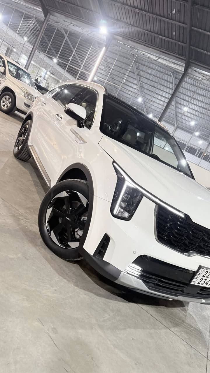 السلام عليكم
للبيع كيا سورنتو 2025 السعر 318$$

المواصفات فول 

بصمة ابواب

بصمة تشغيل 

فتحة سقف بانوراما

كير ماوس 

كراسي كهرباء  

كراسي تدفئة تبريد

بردات خلفية

 3 قطع تبريد

6سلندر 

تبريد بيانو منفصل

جنطة كهرباء 

فول تحكمات ستيرن

ماشية 46الف 

السيارة رقم اربيل تريد تحويل وكالة ماكو مشكلة 

العنوانر/اربيل

هـ/***********
