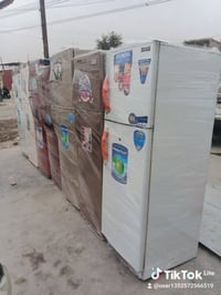 ثلاجات للبيع أخو جديد نظيفه شراي يتصل 07833446614