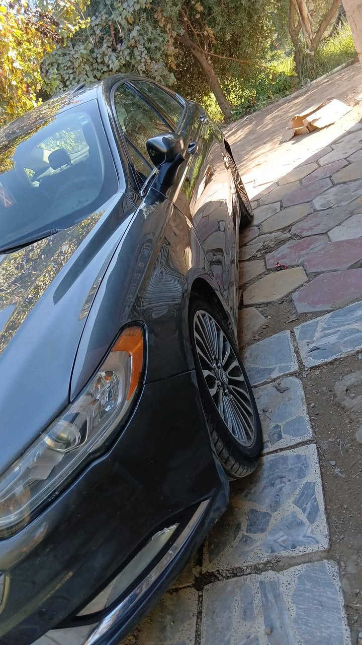 سلام عليكم سياره فورت فيوجن البيع موديل 2017 فول مواصفات حادث مجود رقم ربيل سعر 130رقم ***********
