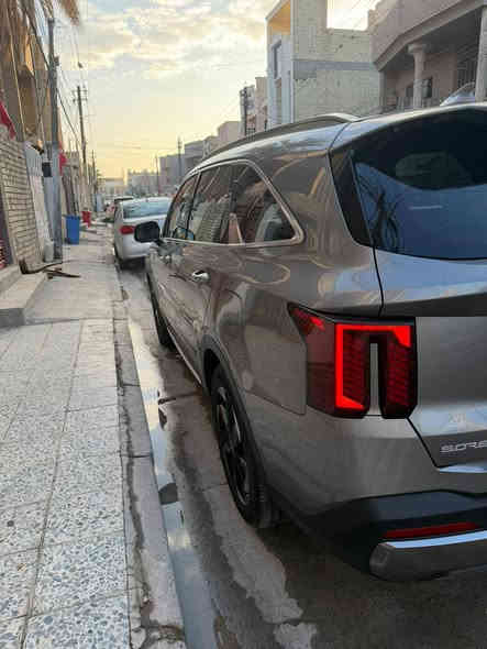 سورنتو هايبرد SXP فولل 2025
بانوراما 
گير ماوس
جلد أبيض اللون 
كامره 360 
شاشه كبيره 
كشنات كهرباء 
كشنات تدفئه وتبريد 
مقاعد vip بلاك اديشن 
ويل اسود مري سود اشاير مري 
بصمات جنطه شفط كهرباء 
بردات خلفيه 
تبريد خلفي فور ويل 
وضعيات قياده اربعه 
ماشيه 18 الف فقط 
رادارات جانبيه
رادارات اماميه 
تحديد المسارات 
سياقه اليه اوتو هولد 
ضرر جدا بسيط الجاملغ فقط فقط بدون ايرباك 
بيها بعد هوايه مواصفات 
السياره بأسمي تحويل مباشر
السعر 26 الف $
يعني 260 ورقه 
 للاتصال والأستفسار : ***********
