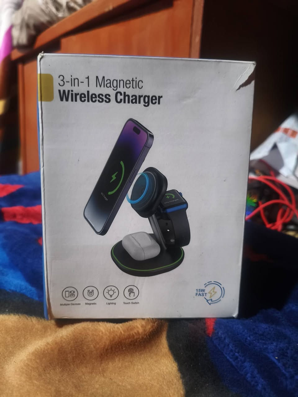 كله اصلي 
شاحنه أنكر كامل مع الكيبل جديد 
راس شحن أنكر جديد 
شاحن ايفون اصلي شرط إذا مو اصلي تأخذه بلاش 
قاعده شحن لاسلكي اصلي شحن سريع تدعم الايفون وكل الأجهزة 
للبيع شلعه وحده ب٦٠ قفل قفل
واتساب ***********
