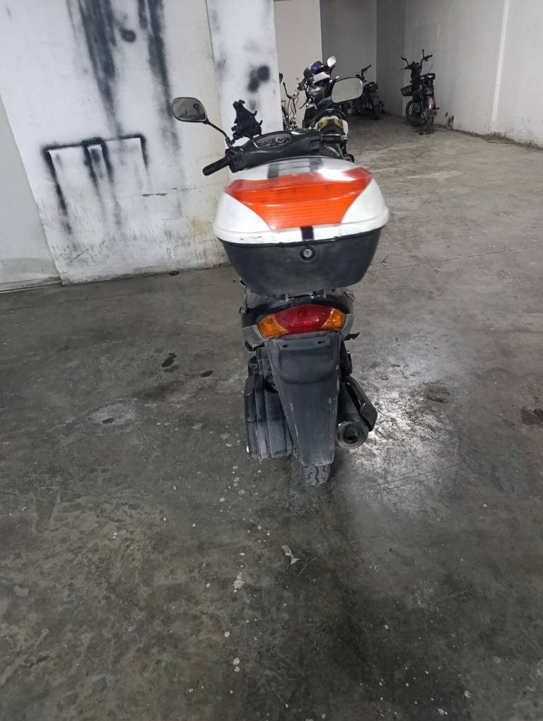 ‎متور ادريس ياباني كهربا كلو شغال هيكل نضيف ماكينة نضيفة بس يحتاج تزبط بخاخ ودور وامشي‎ أربيل, العراق


**إذا كنت صاحب هذا الإعلان وتريد حذفه لأي سبب، رجاءا أرسل رسالة إلى الدعم الفني**