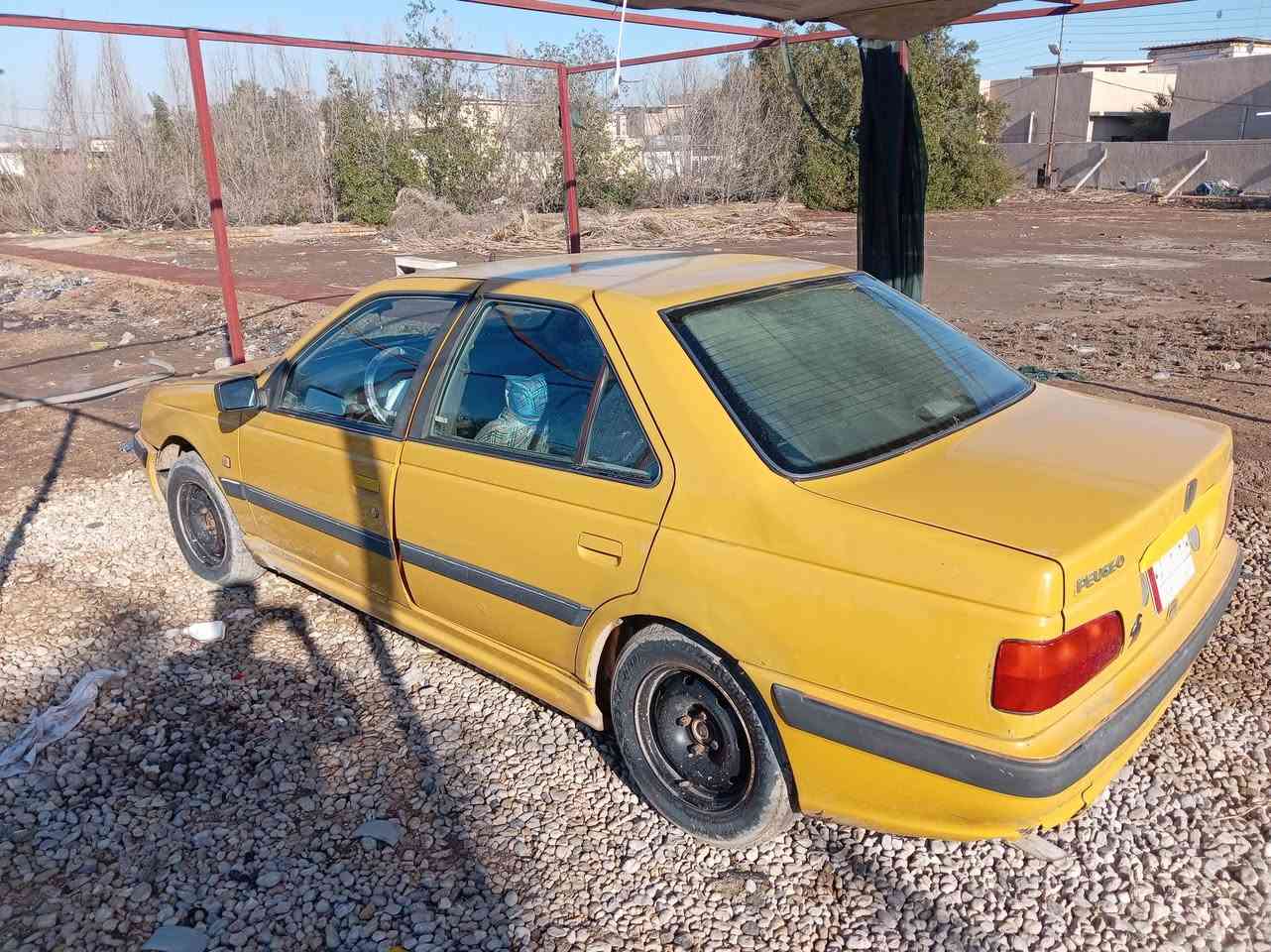 سلام وعليكم بيجو بارص ١٥ كير مكينه جديده كهربائيات كله شغاله سياره خير من الله عوزه بس حداديه تعبانه وبربرين امامي سياره ب ٣٨ وبيه مجال بصيط رقم *********** مكان سياره ديوانيه
