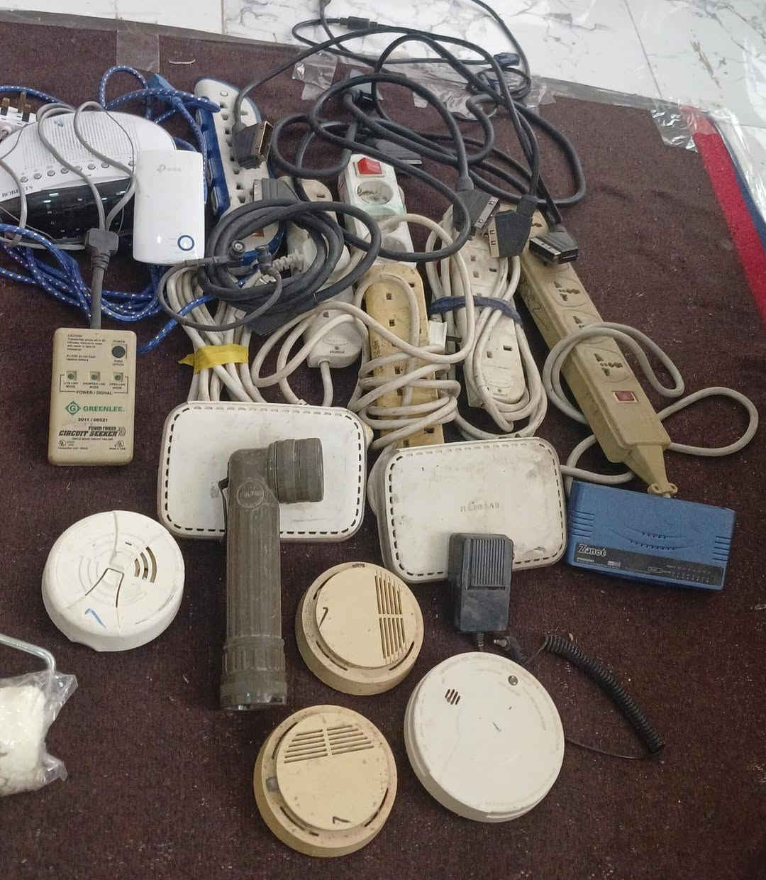 السلام عليكم غراض للبيع كلهن شغالات


**إذا كنت صاحب هذا الإعلان وتريد حذفه لأي سبب، رجاءا أرسل رسالة إلى الدعم الفني**