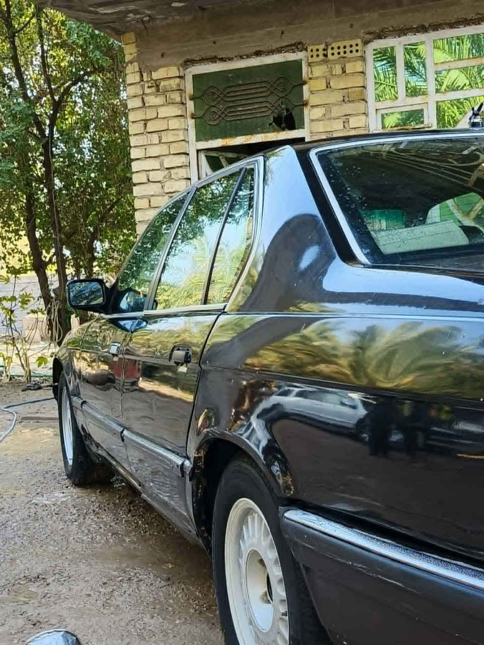 السلام عليكم بي ام موديل 88 كير عادي مكينه مفتوح سياره نظيفه وحلوه تبريد عوزه بس كهربائي تايرات جدد صدر امامي خلفي % سياره باسمي رقم انجليزي السياره ب 30 وبيها مجال مكان واسط العزيزيه ***********
