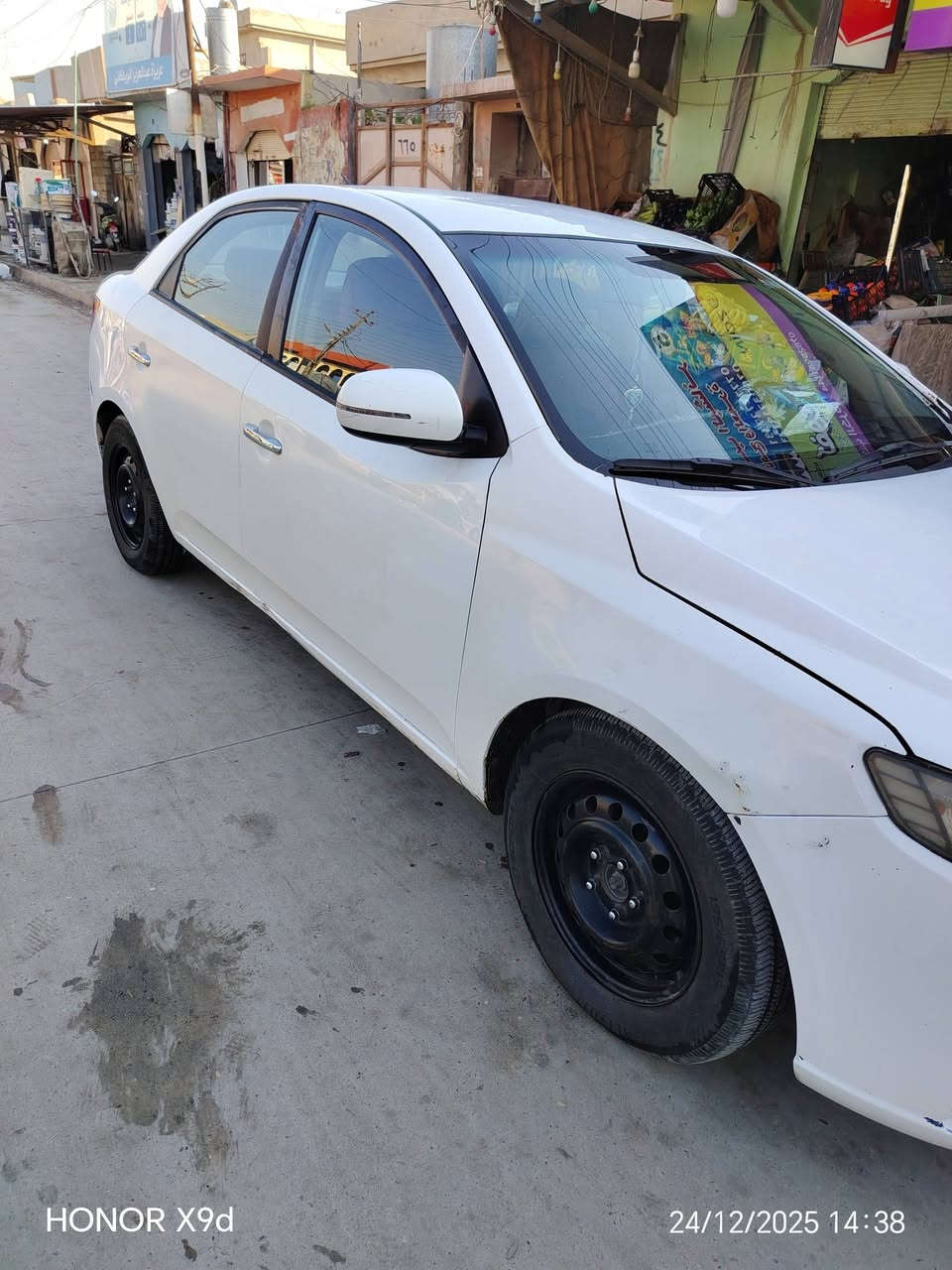 السلام عليكم
مكلف بالنشر 
سيراتو للبيع موديل ۲۰۱۲ محرك وكير شرط نظافه غرفتها نضيفه الصدر نضيف حساسات بيها تكمه من جهة السايق 
معا خمس قطع موجود السونار بالمنشور 
سنوية تنتهي 6/2026
السعر 85 وبيها مجال
للاستفسار الاتصال علي *********** 
موصل الايمن حي النهروان شارع 20
