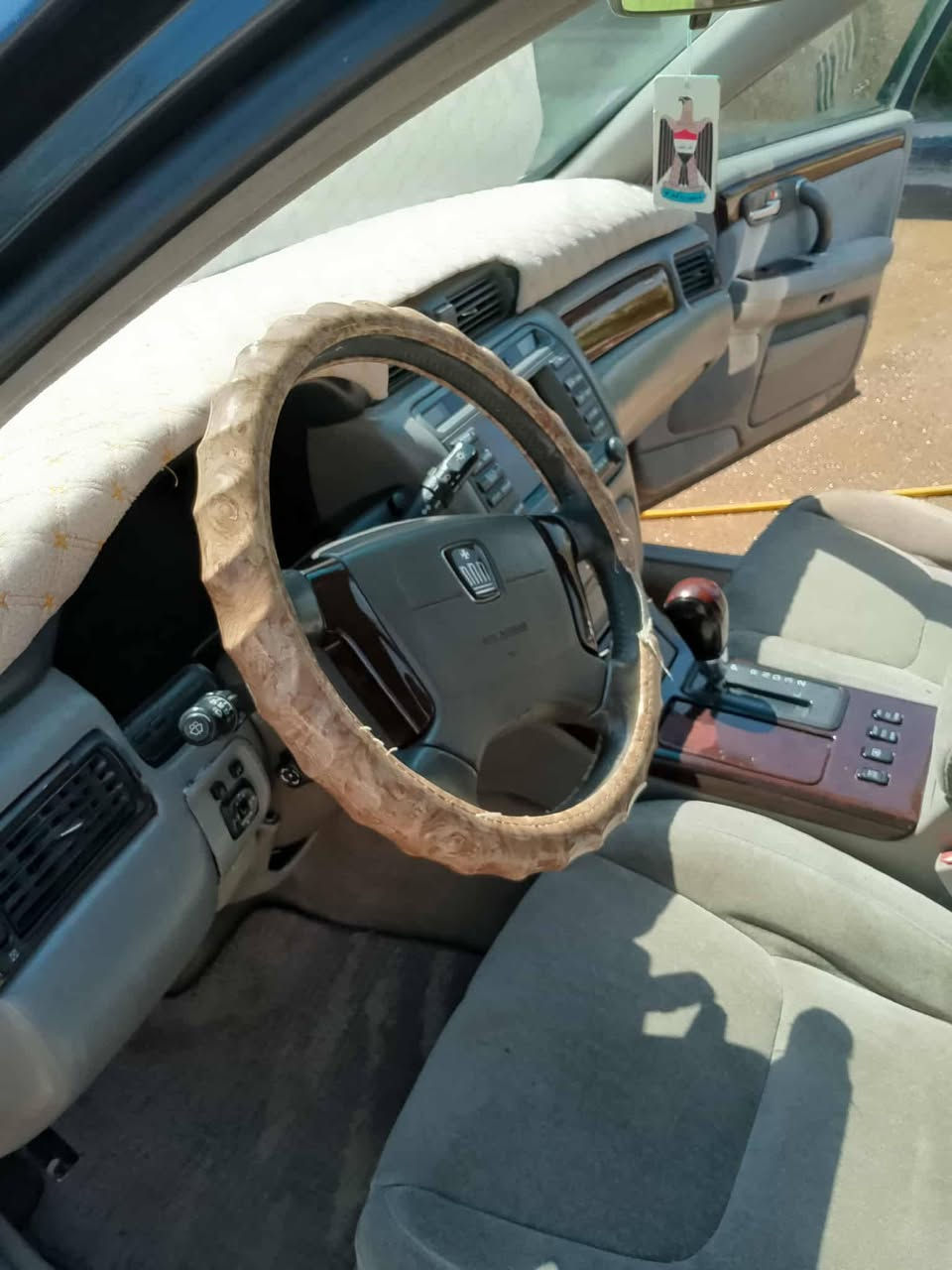 ملكه كفاله عامه فول 4 دگم 
كرستال أصل
تحويرة نجف
4 كشنات كهرباء
تبريد قطعتين
ثلاجه 
محرك 2500vvti
تخم ويل نجمه 
تخم تاير جديد 
حداديه جديدة 
تحويل مباشر السيارة بأسمي ثاني يوم احولها بأسمك 
رقم بصره دولي 
هزه جديده
العنوان الديوانية غماس 
السعر 128 بيها مجال 
 الشراي يتصل 
***********
***********
