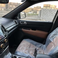 جيب لاريدو 2020 فئة بلاك توب لون إسمنتي فورويل  وارد أمريكي رقم بغداد ...