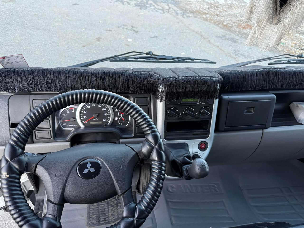 کەنتەر فۆسۆ پێنج مەتری 
سفری شەریکەیە 
مۆدێل ٢٠٢٥ کۆنتڕۆڵ
پەمپ و مۆزڵ
بۆدی وەستا ئارێز سلێمانی 
سعر ٤١٠ گەڵا 
شوێن ڕانیە 
***********
*********** رانية, السليمانية
