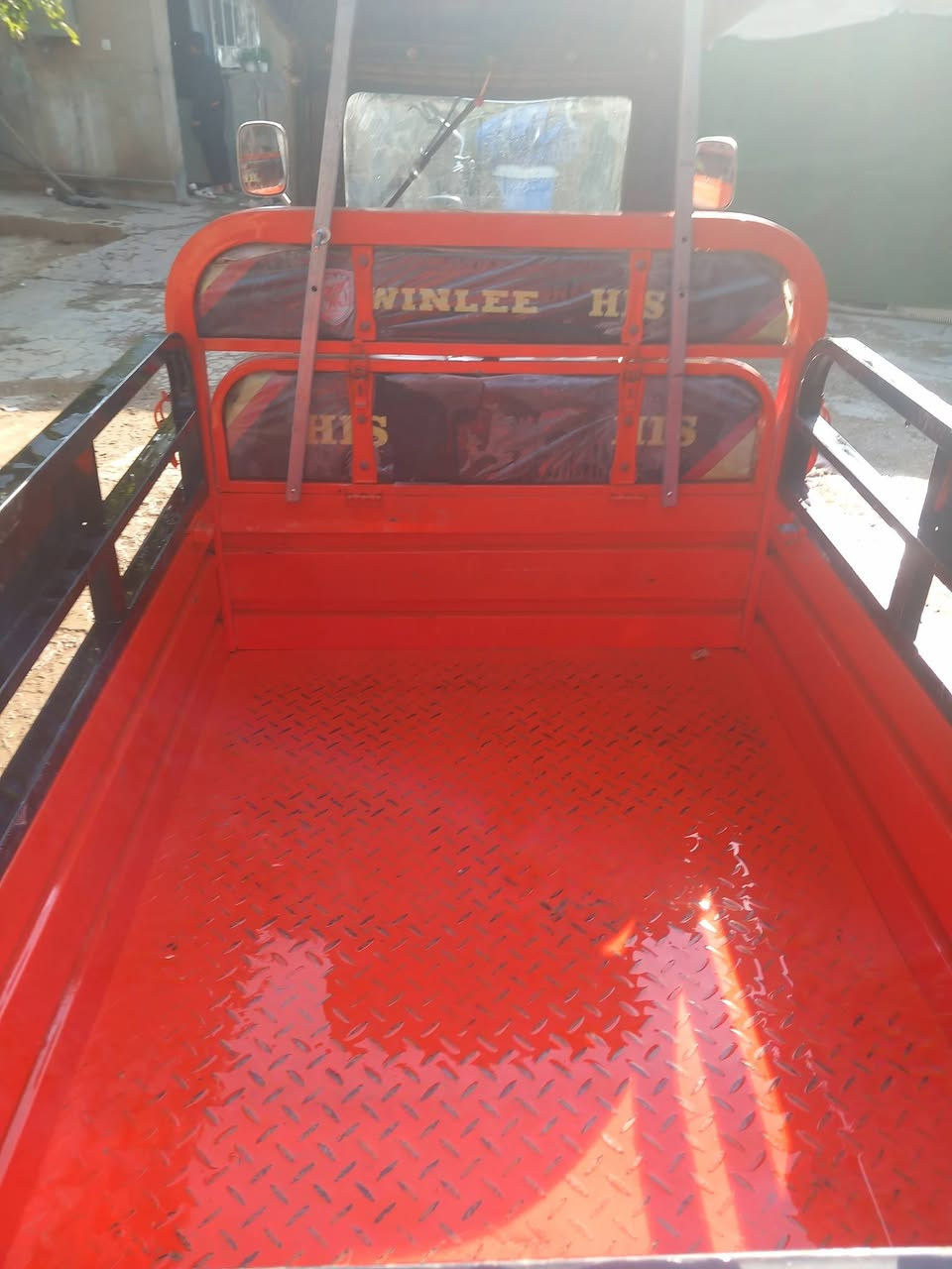 السلام عليكم عندي ستوته شحن للبيع موديل 2025،، 6 بطاريات 32انبير العنوان بغداد ابي غريب  السعر مليون و  300وبيه مجال التفاصيل  ***********
