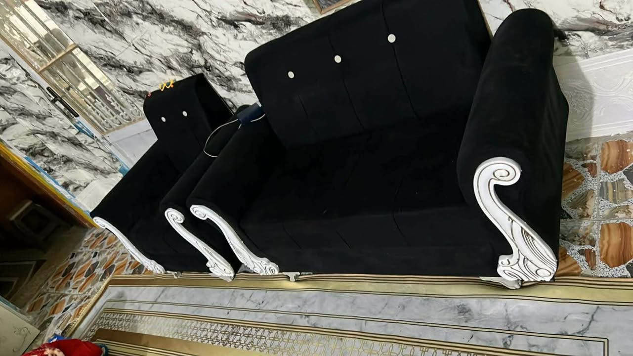 اثاث نضيف تخم 10 نفرات وطبله ويا 250 الف واكو 🚚 توصيل *********** النجف, العراق
