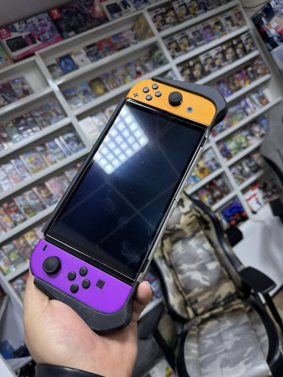 سويج أولد مهكر نظافه الخارج ٧٠ بالميه مهكر نظامين مع درع خارجي وجويكون تجاري ملون وألعاب واضحه بالصوره مع شاحنه اصليه بسعر ٢٧٥ ألف فقط توصيل موجود لأي مكان ….


**إذا كنت صاحب هذا الإعلان وتريد حذفه لأي سبب، رجاءا أرسل رسالة إلى الدعم الفني**