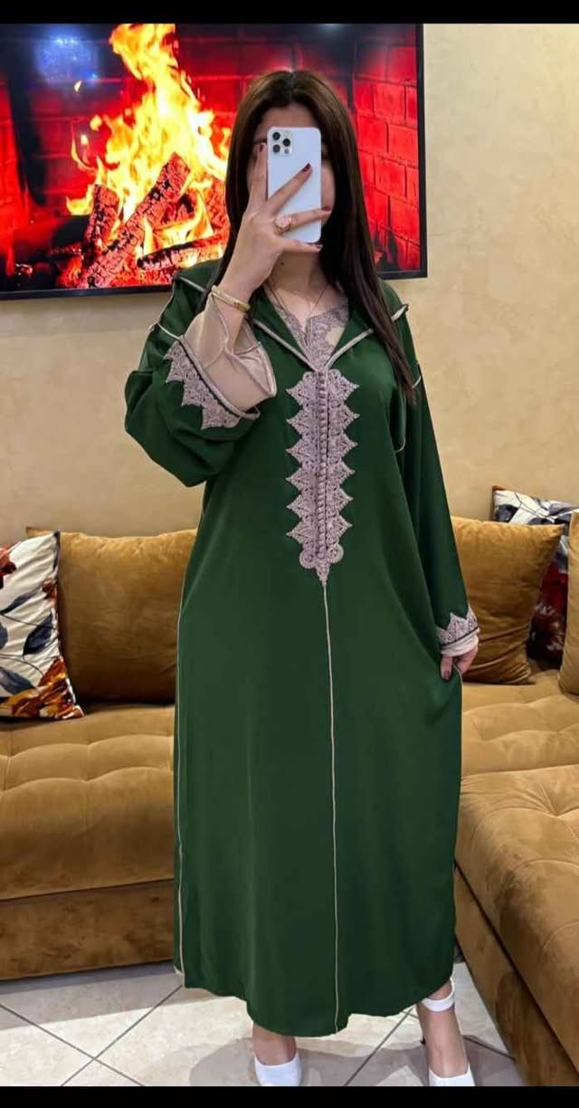جلابة دو بياس رائعة و جدابة
 نوع توب كريب  حرير ممتازة وقفطان نوع توب كريب حرير فصالة مخزانية 
 طيات. . L  xL XXl طنجة, طنجة أصيلة


**إذا كنت صاحب هذا الإعلان وتريد حذفه لأي سبب، رجاءا أرسل رسالة إلى الدعم الفني**