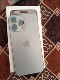 ايفون ١٥ برو ماكس • ٢٥٦ • بطارية ٨٤