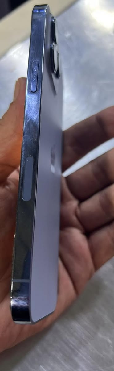 سلام عليكمً
للبيع أيفون 13 برو ماكس ذاكرة 256 أمريكي 
بطارية 90 تقرأ بالجهاز 
المبايل نضيف ومامتعوب  مكانه فلوجه شارع  40 
لتواصل عبر الخط  فقط ***********
