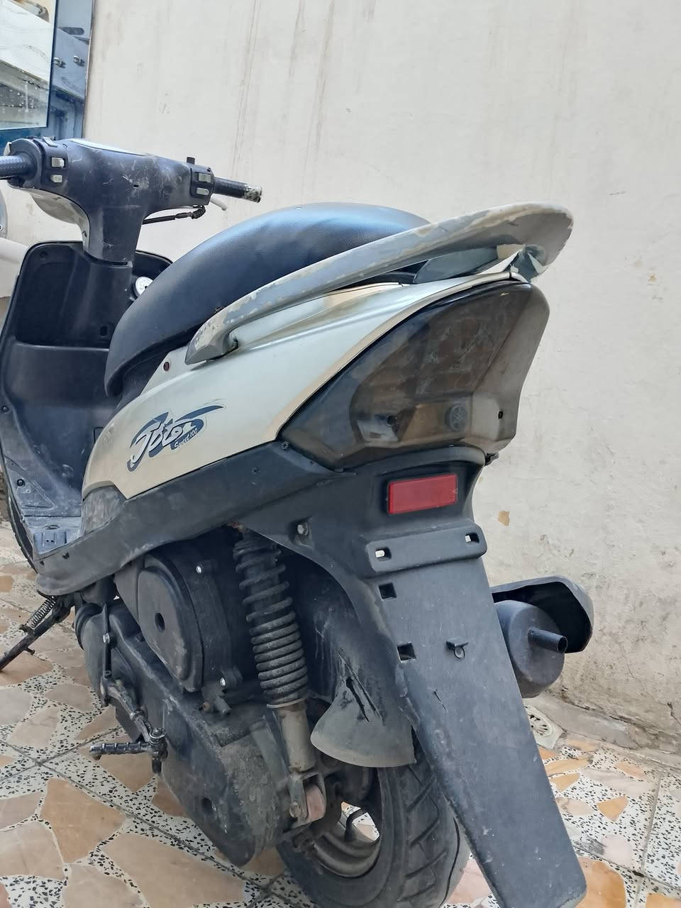 دراجه ماكس منغولي نضافه 80٪ كهربائيات كله شغاله ومكينه خرسه تشتغل نكره سلف وهندر السعر 400 وبيه مجال بصيط *********** متواجد فقط وتساب وماسنجر
