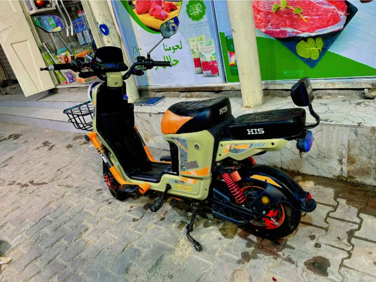 دراجة شحن H900 خمس بطاريات استخدام ثلث اشهر بس نظافه فول كلشي شغال بي اي عطل مابي سعره ٥٢٥ وبي مجال للشراي الرقم تواصل واتساب ***********
