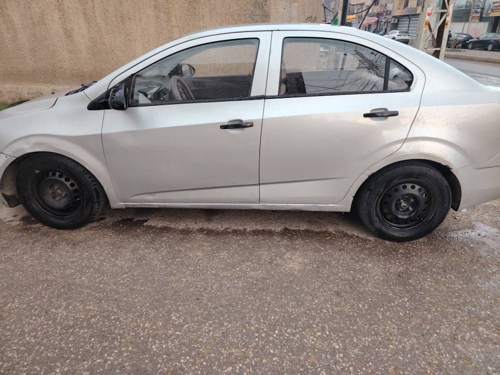 شوفر ليه سونك 2012 رقم بابل كير ومكينه خير من الله أوتو  تخم تاير باتري جديد كهربائيات كلها شغاله لايت زنون مكانه بغداد جسر ديالى القديم سعرها 50 مراوس هم ترهم حسب القناعة واقساط ترهم حسب الاتفاق
***********
