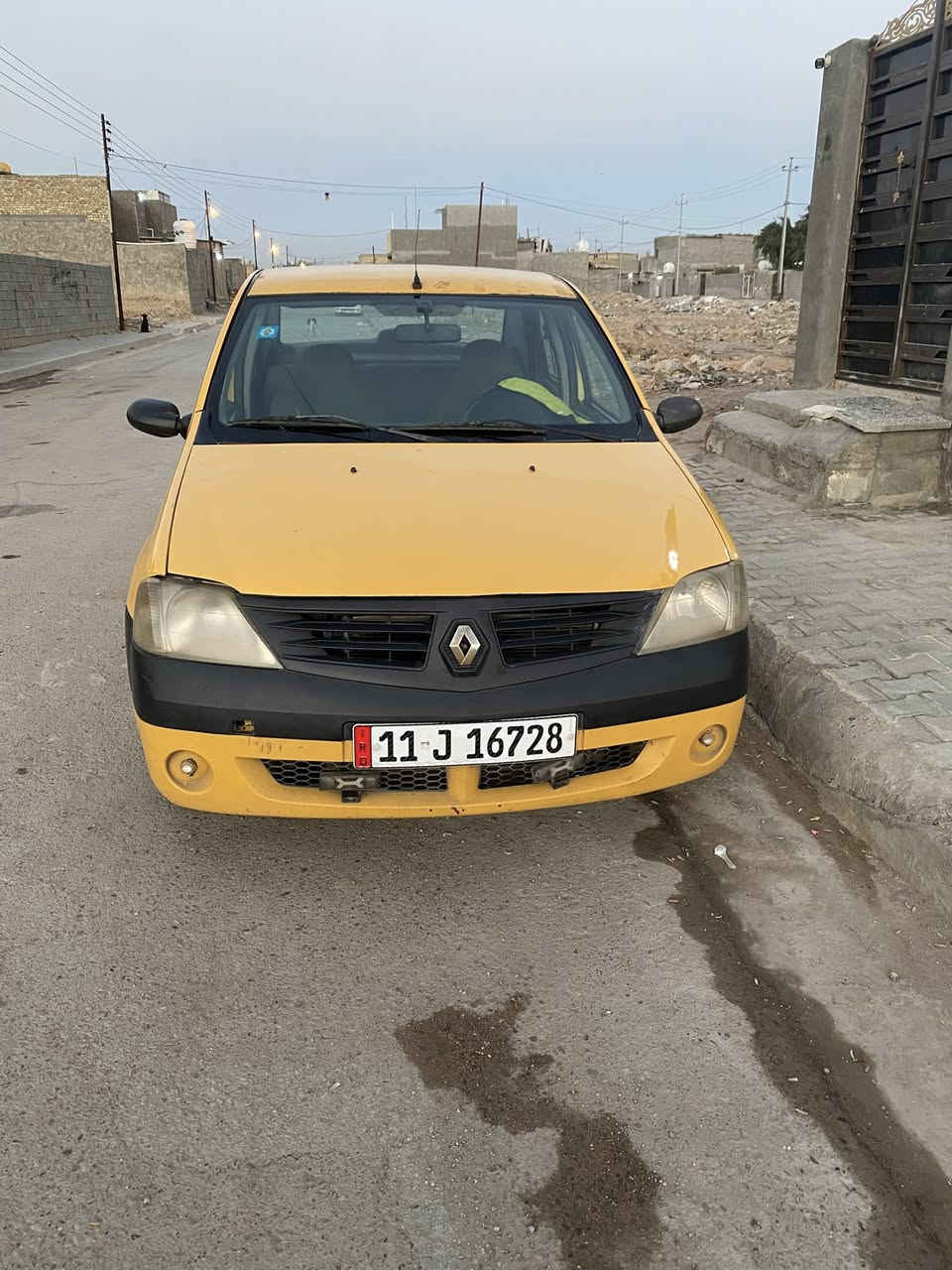 سلام عليكم رينو لوكان للبيع موديل ٢٠٠٩سياره خير من الله مكينه وكير بيه تخم تاير صدر امامي كامل جديد السياره جاهز للأخير عوزه بس تبريد بيه تصليحات خياس ومكانات صبغ ما بيه ضربه لاستفسار *********** مكاني مدينه الصدر غير متواجد ع الفيس
