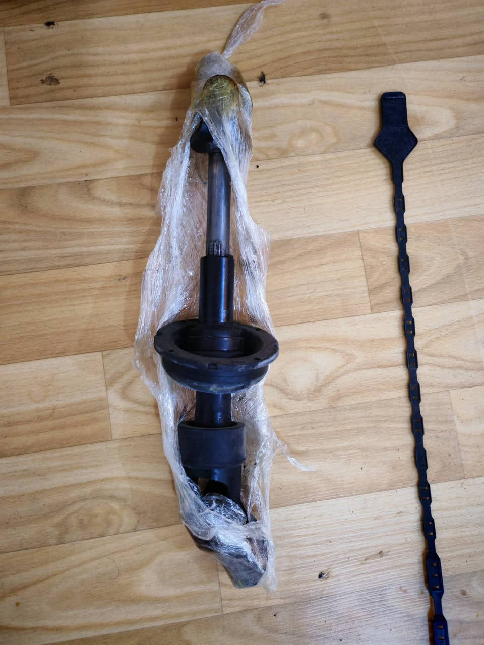 سلام عليكم للبيع بخدمتكم توصيل جميع محافظات العراق *********** تفصيخ اصلي فقط
كشن عكس سايق كهربائية متوفر
