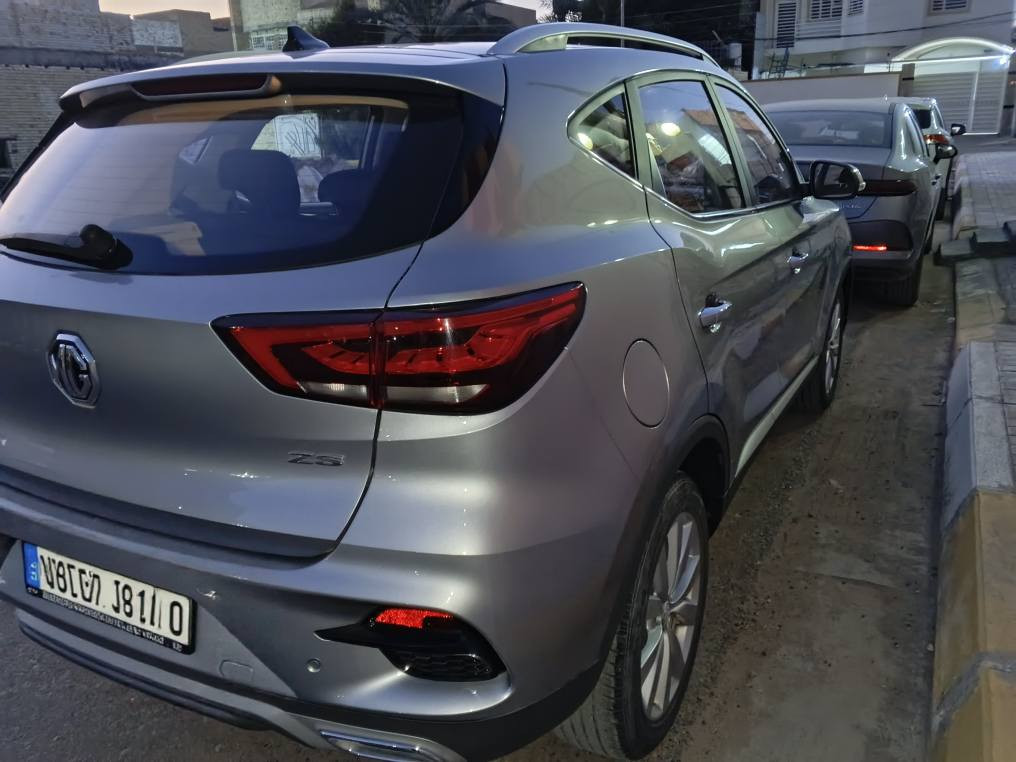 ام جي MG zs. موديل 2023 لون سمنتي مكفولة السيارة من الضرر وكالة عامة باسمي فول مواصفات ماعدة الفتحة مكينه 1500 تيربو اقتصادية السيارة مواصفات بيها  مكاني كربلاء الحر السعر 110 ورقة قفل
1_ بصمة ابواب للراكب والسائق
2_ لد زنون اصلي مع لد نهاري
3_ ويل كب عدد 5
4_حساس تاير  مع قياس هواء الاطارات 
5_لدات خلفية 
6_ قطعتين تبريد مع تبريد لمس بشاشة
7_ كشنات تطريز مخمل اسود احمر
8_ نظام نزول منحدرات 
مكان السيارة كربلاء الحر السعر 110 ورقة قفل  للاتصال *********** كربلاء, العراق

