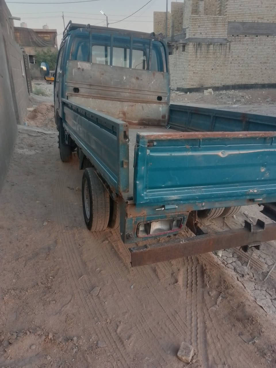 كيا حمل للبيع مكينه وكير واكسن وشاصي مكفولات موديل 99 رقم كربلاء العنوان بابل القاسم ما متواجد على الفيس ***********
