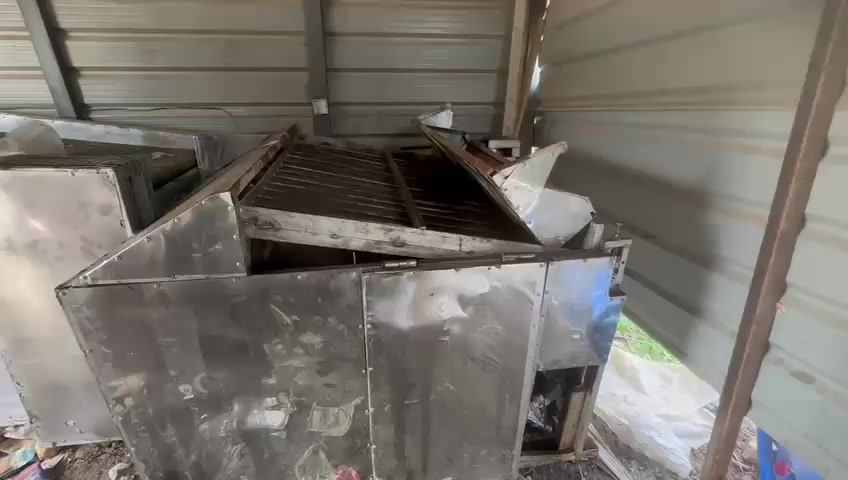 السلام عليكم
معمل للبيع لتفليس الباقلاء ولذرة ولطحن فصم التمر وعدة استخدامات اخرى 
للاستفسار الاتصال بهـاتف ***********
