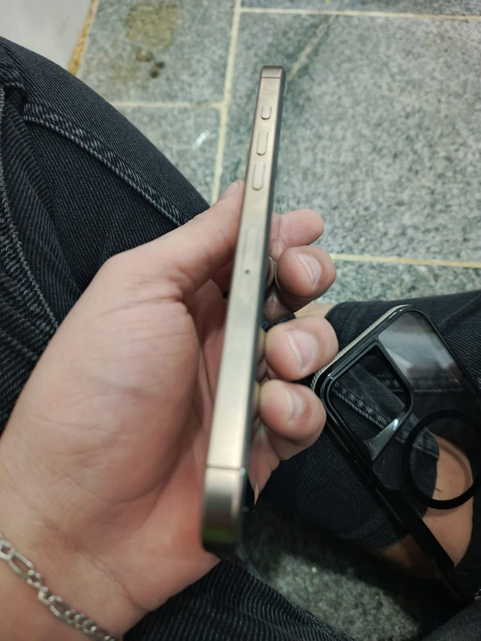 سلام عليكم ١٦ برو ماكس ٢٥٦ ماستر شرق اوسط مكفول من الزلغ بطاريا ٩٩ جهاز بعده وكاله استعمال قليل  فقل قفل قفل لا أتعبني ولا اتعبك مليون و٣٧٥ قفل قفل قفل 
عنوان بغداد مدينه الصدر


**إذا كنت صاحب هذا الإعلان وتريد حذفه لأي سبب، رجاءا أرسل رسالة إلى الدعم الفني**