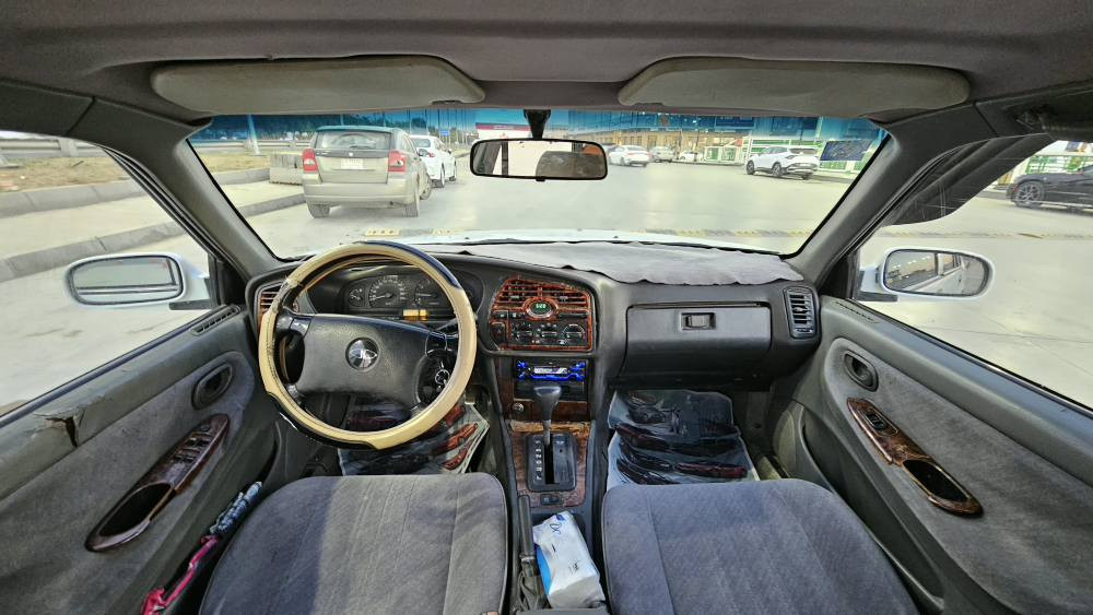 سيارة برنس فراشة للبيع ...
موديل 1996 لون ابيض مصبوغة حزام 
السيارة كير اوتوماتيك و محرك 2000 مفتوح مابي تبخير الحدادية جديدة كهربائيات كلها شغالة تبريد شغال سنتر لوك دواخل نظيفة رقم بغداد جديد انكليزي بأسمي ... السعر 36 وبي مجال 
مكاني بغداد - الزعفرانية 
اتصال / واتساب *********** بغداد, العراق
